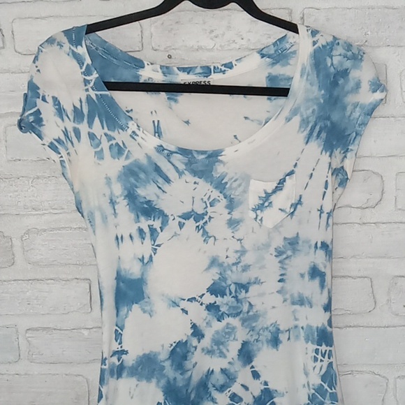 Add To Bundle | Express Blue & White Tie Dye Fitted Scoop Neck T-Shirt XS - Picture 3 of 10